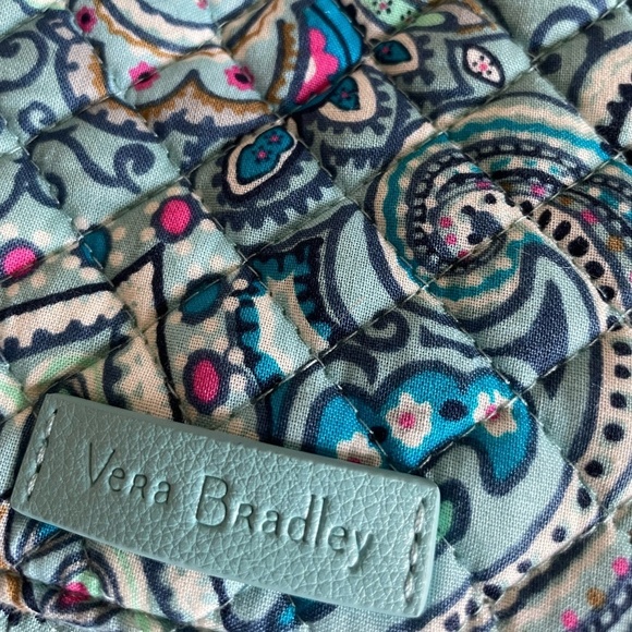 VERA BRADLEY DAISY DOT PAISLEY SHOULDER BAG - Picture 1 of 7